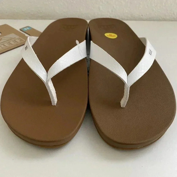 REEF Women’s Cushion Court Comfort White Cloud Slippers Flipflop Sandals 11 NEW! - Picture 2 of 9